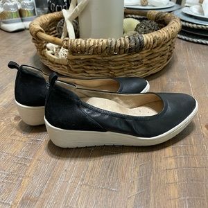Vionic wedges, size 6.5